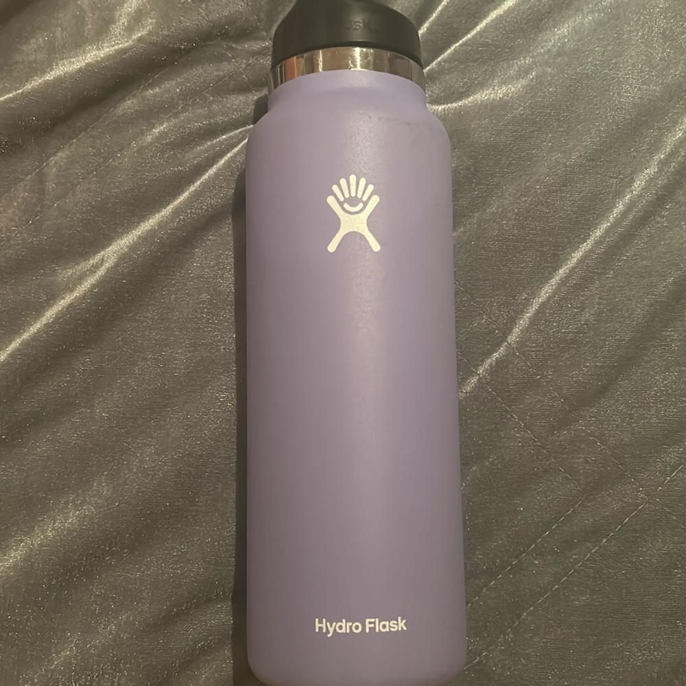 Purple Hydro flask, 40 ounce